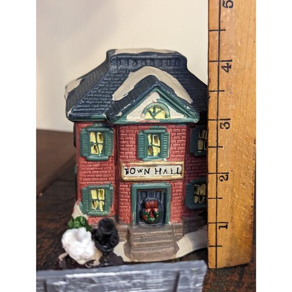 Christmas Village Set - 6 Pieces - Picture 7 of 12